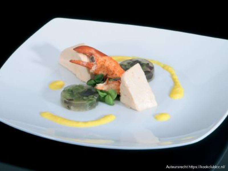 Kreeftenmousse met kreeftengelei en vadouvan mayonaise