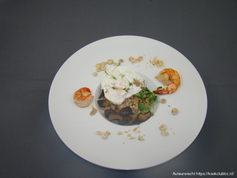 Fregola met gamba en hazelnoot