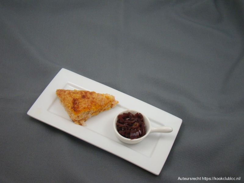Croque monsigneur van kreeft met een uienmarmalade
