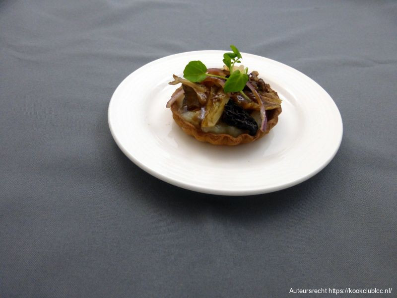 Tartelette met oesterzwammen