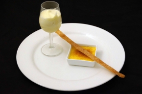 Créme Brulee van steranijs en shake van rum en dragon