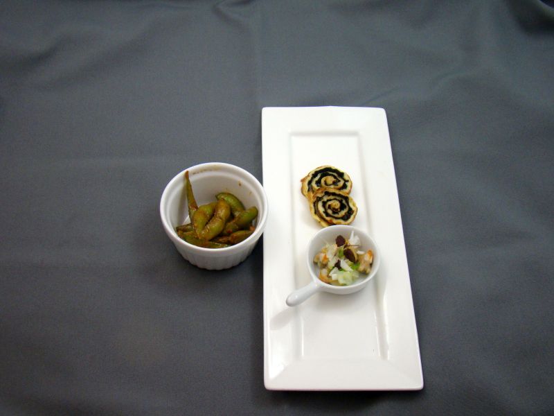 Tamagoyaki omelet-sushi