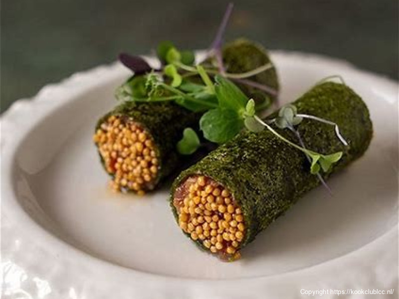 Groene asperge cilinder met Italiaanse steak tartaar amuse