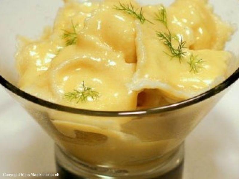 Ravioli met venkelsaus