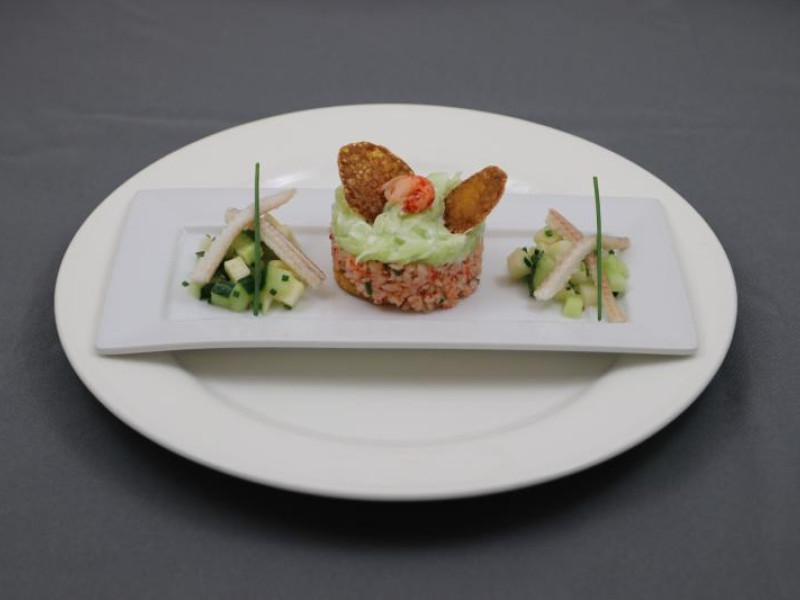 Tartaar van rivierkreeftjes met tzatziki, paling en Granny Smith appel
